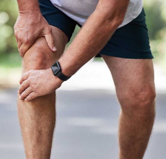 patient with knee pain